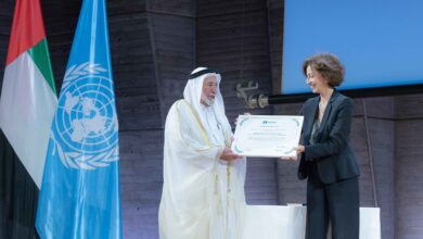 حاكم الشارقة يتسلم تكريماً خاصاً من اليونسكو بمناسبة إنجاز المعجم التاريخي للغة العربية وإدراجه في مكتبة اليونسكو